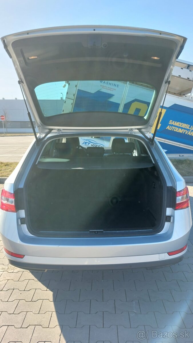 Škoda Superb Combi 2.tdi - 9