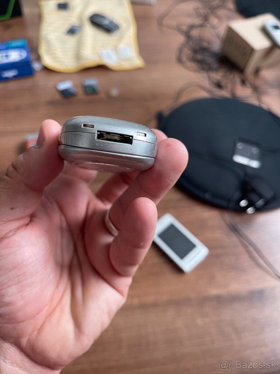 Samsung SGH F-480i Raritka, DARČEK - 9