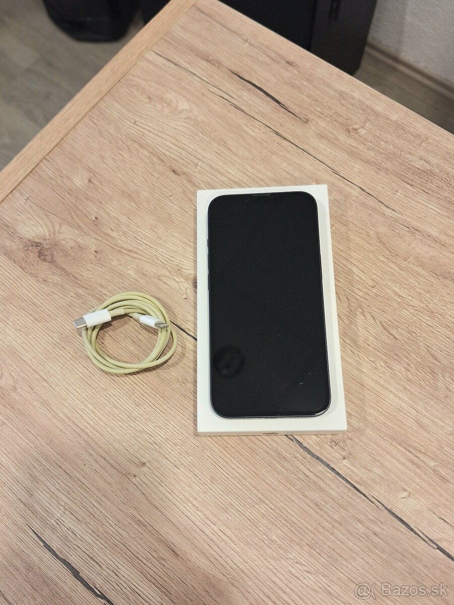 Apple iPhone 13 128GB - 9