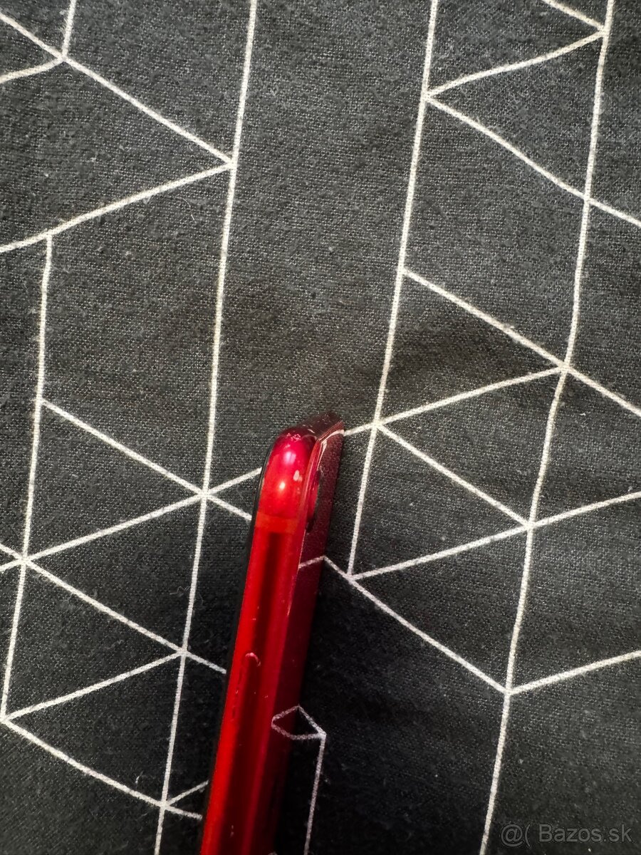 iPhone SE2020 Product Red - 9