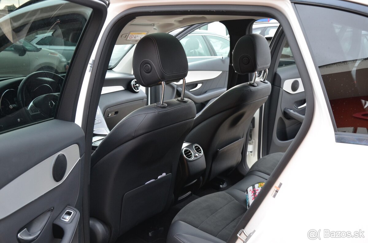 Mercedes-Benz GLC SUV 250 4Matic AMG Night Packet - 9