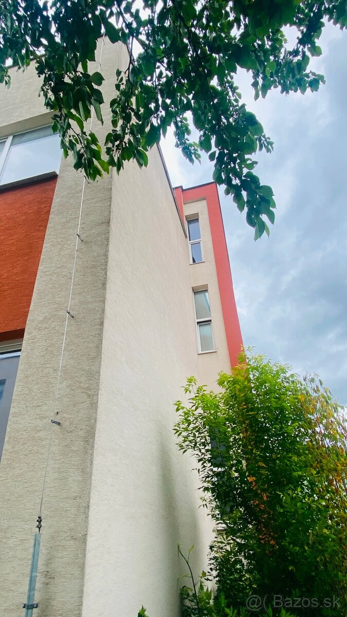 POLYFUNKČNÝ OBJEKT SO ZAMERANÍM NA GASTRO SLUŽBY / PREŠOV - 9