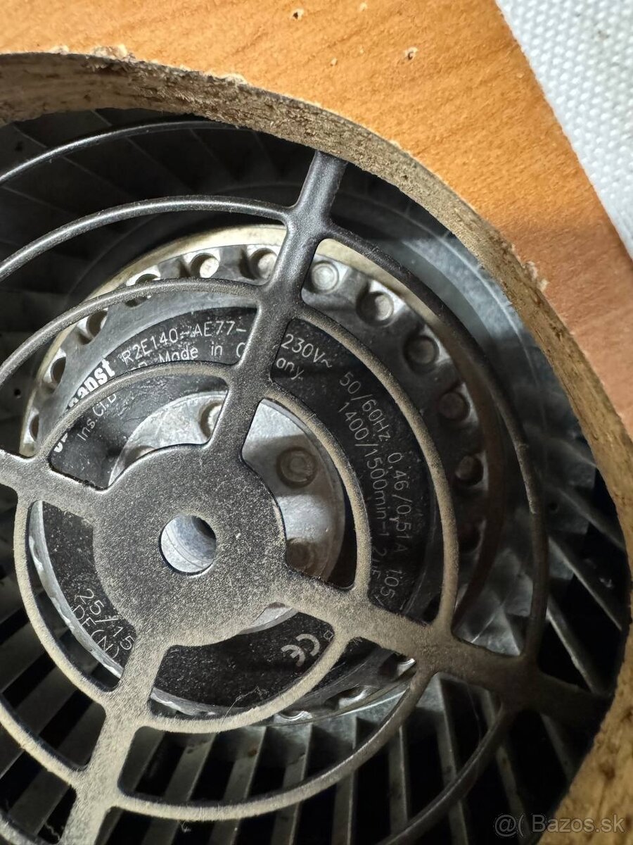 Ventilátor / kompresor s napájacím zdrojom a LED pásikmi - 9