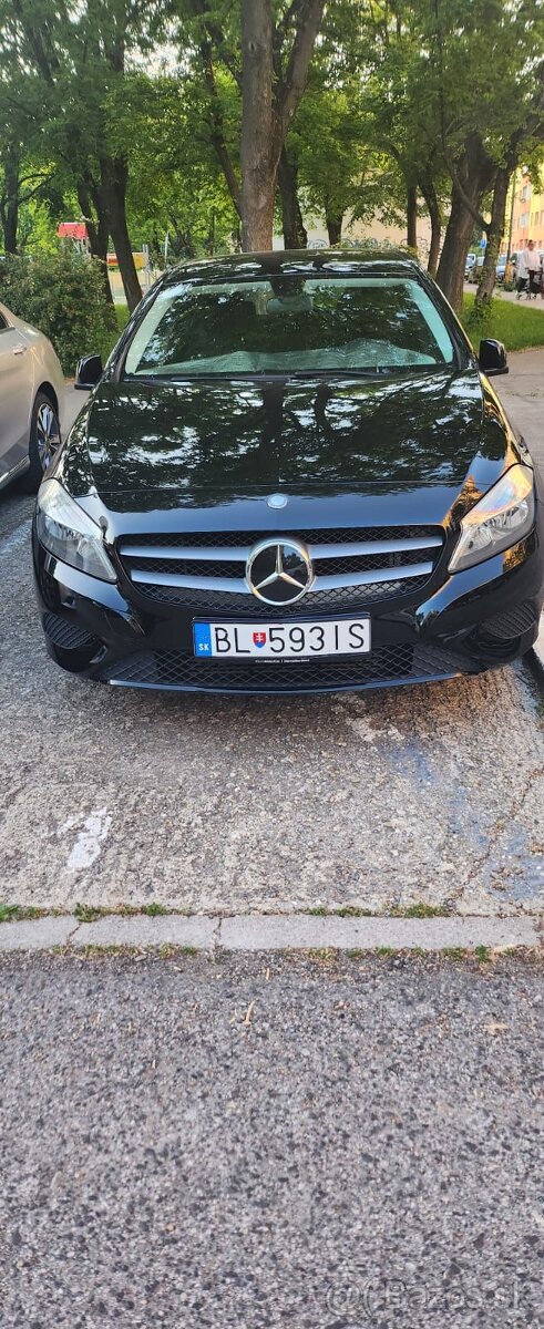 MERCEDES-A HATCHBACK - 9