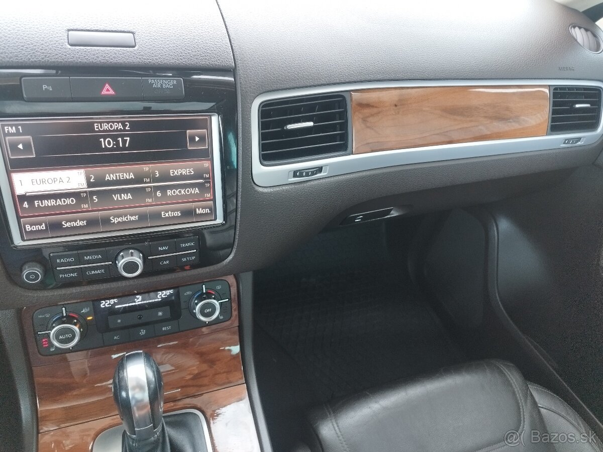 VW Touareg 3.0 tdi - 9