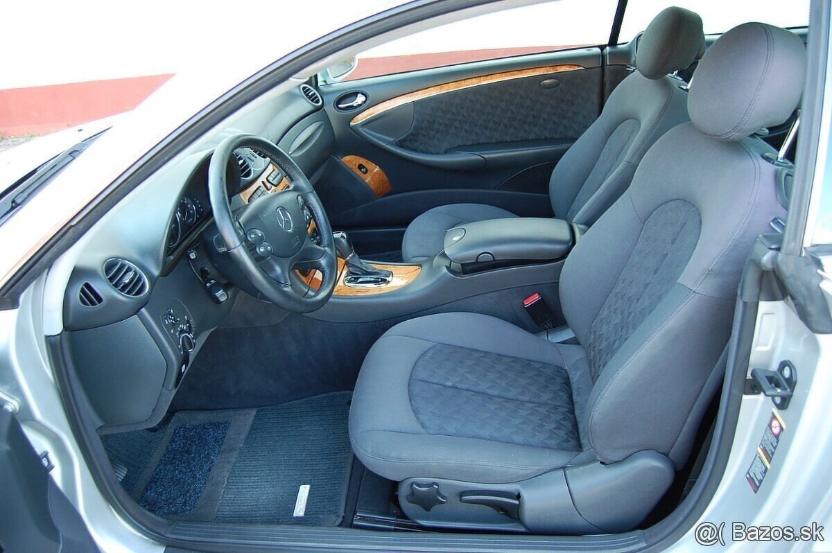 Mercedes-Benz CLK - 9