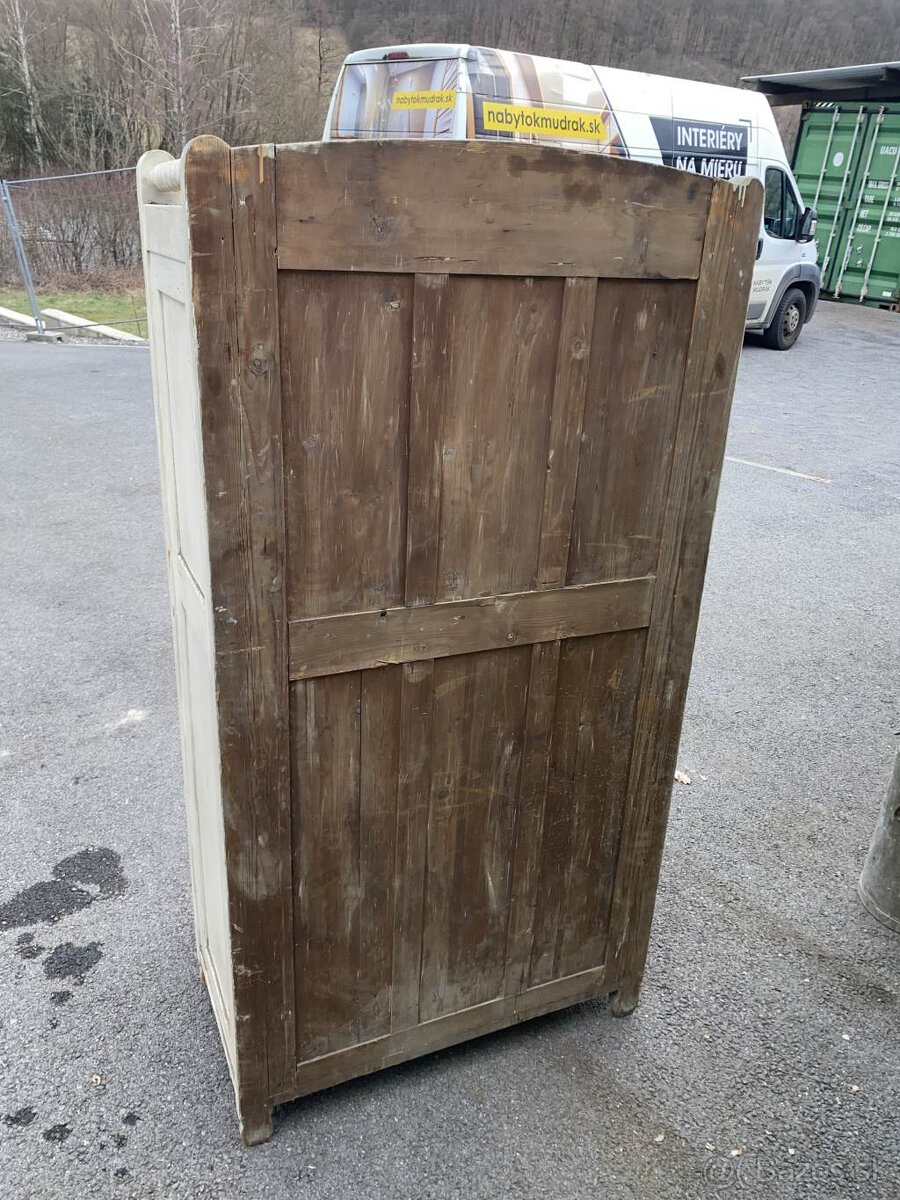 secesná komoda 1900 - 9