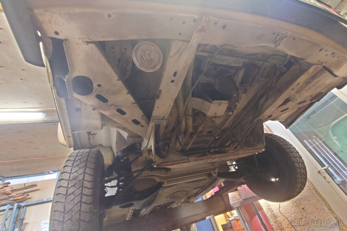 Vw T3 bus 1,6 Td - 9