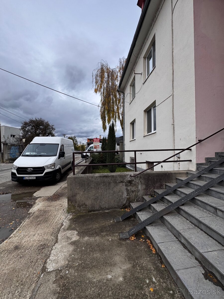 Na predaj 2 izbovy byt na ulíci Kukučinova - 9