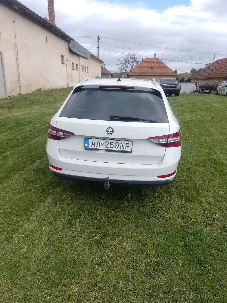 Predám 4x4 Škoda Superb 3 combi ročník 2016 DSG - 9