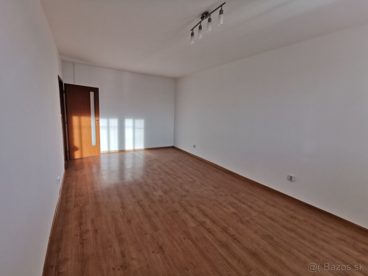 3 izbovy byt prenájom - 9