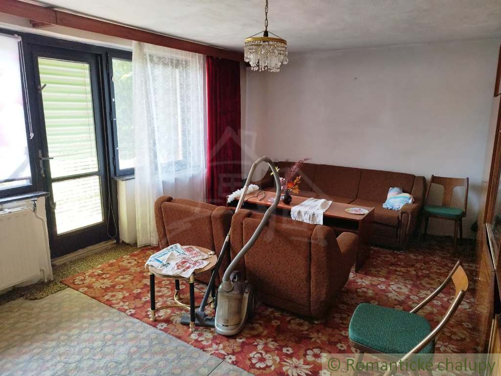 Priestranný dom s veľkou 1767 m² záhradou pre mladú rodinu - 9