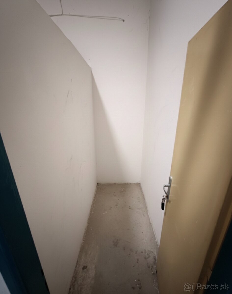 Priestranný, klimatizovaný 3 izbový byt. BD z roku 2004 - 9