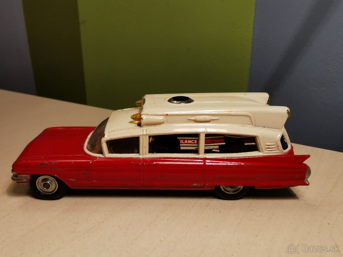 Corgi toys Ambulancia - 9