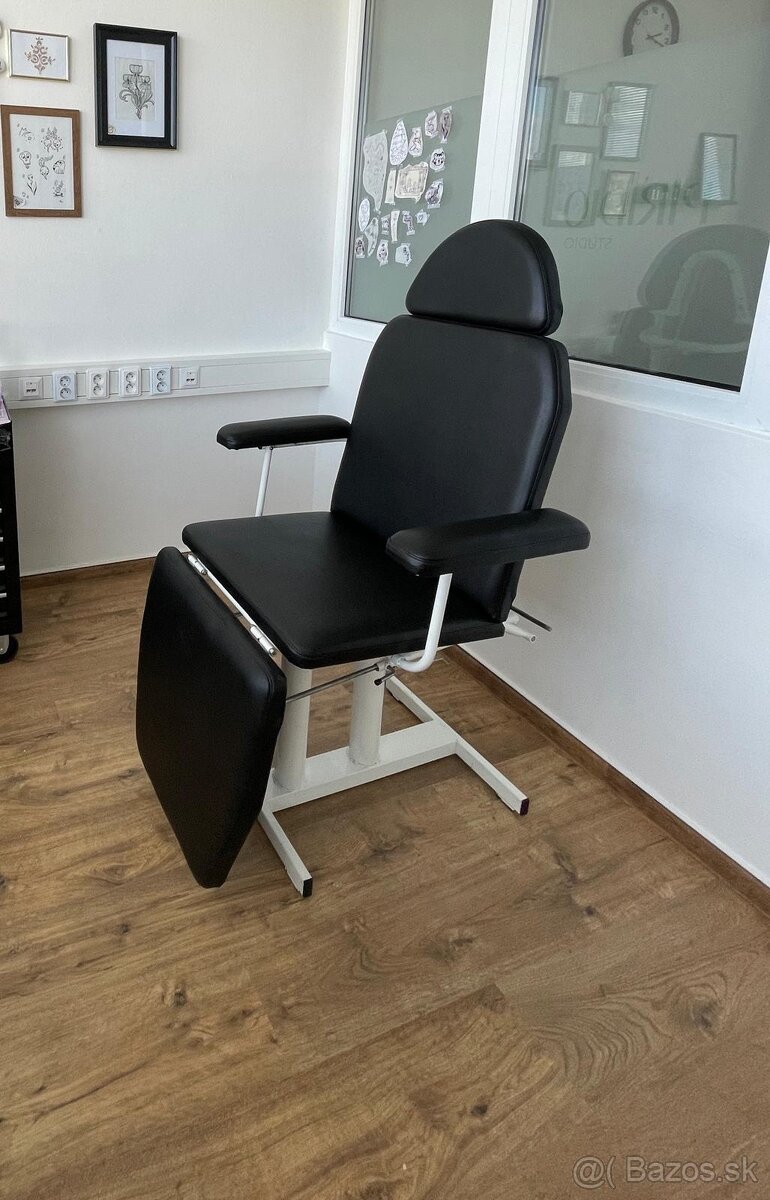 Skriňa, skrinka, gauč, paravan - 9