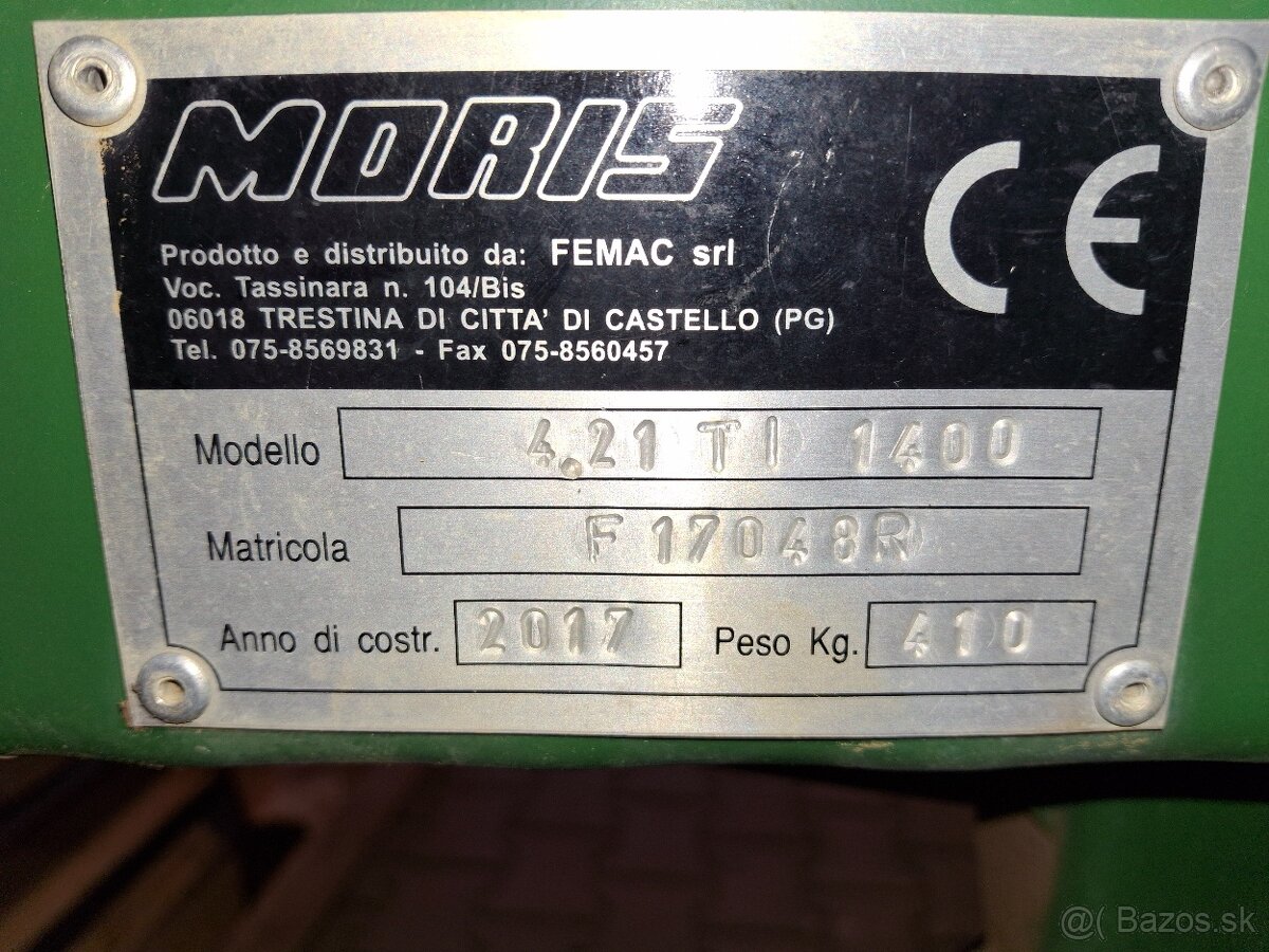 John Deere 3045R - 9