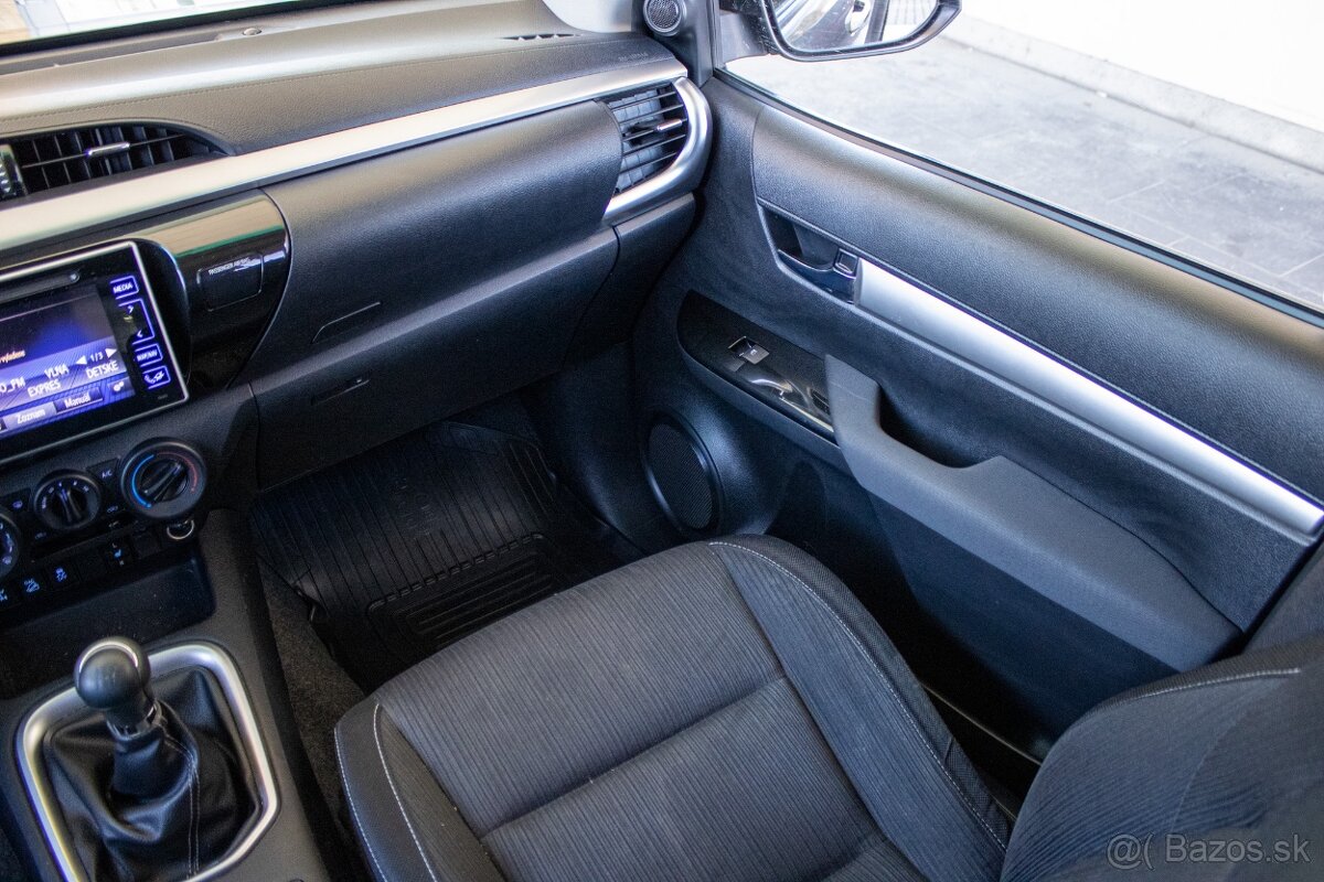 Toyota Hilux DC 2.4 I D-4D Active - 9
