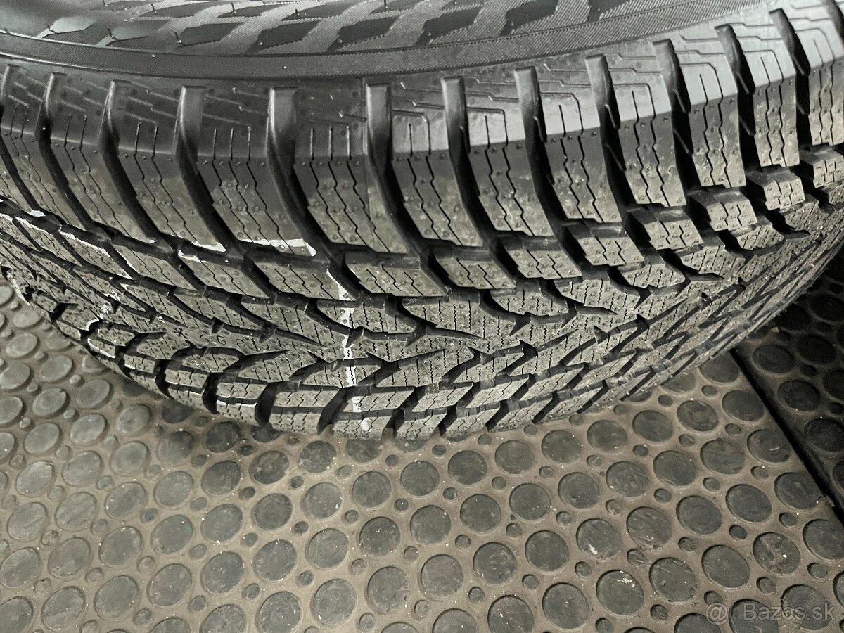 205/55R16 Nokian, 5x108 Dezent - 9