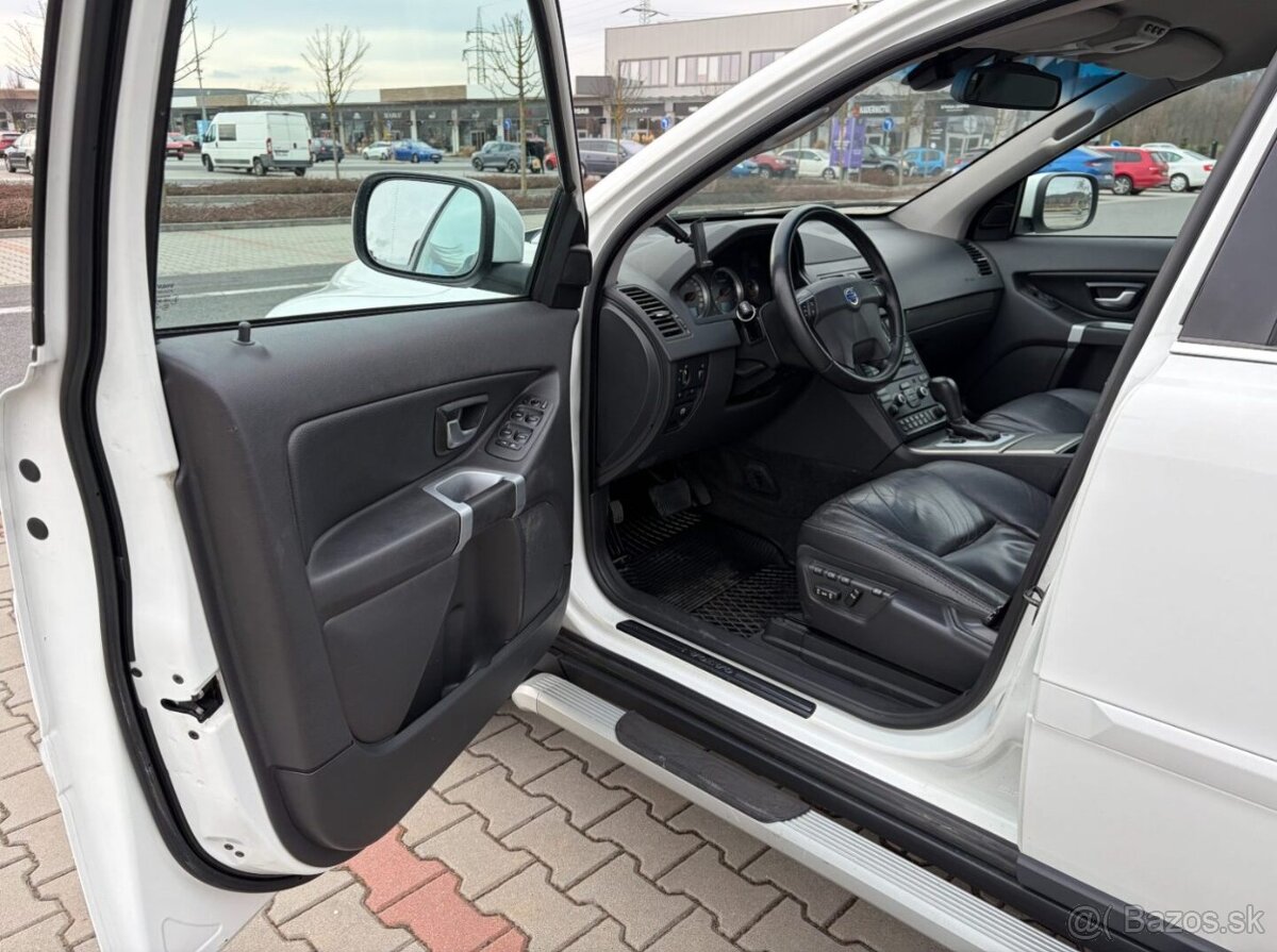 Volvo XC90 D5 AWD ČR 7 MÍST - 9