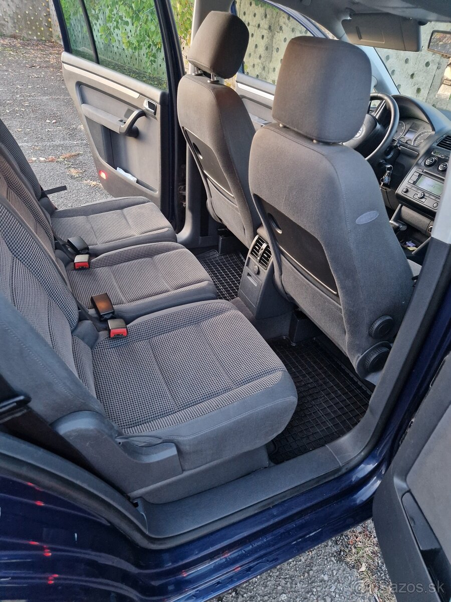 Volksvagen touran 2.0tdi DSG - 9