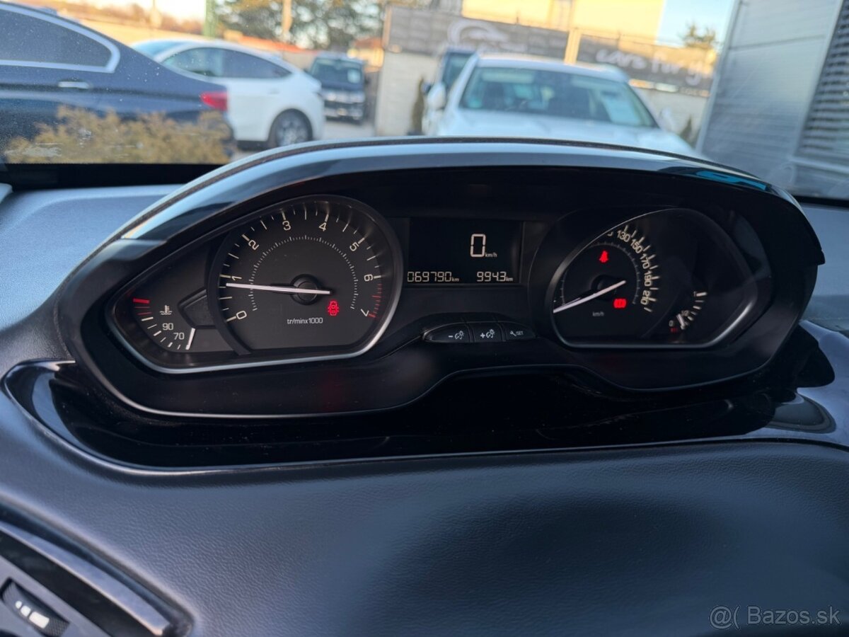 Peugeot 208 1.2 PureTech Active E6.2 - 9