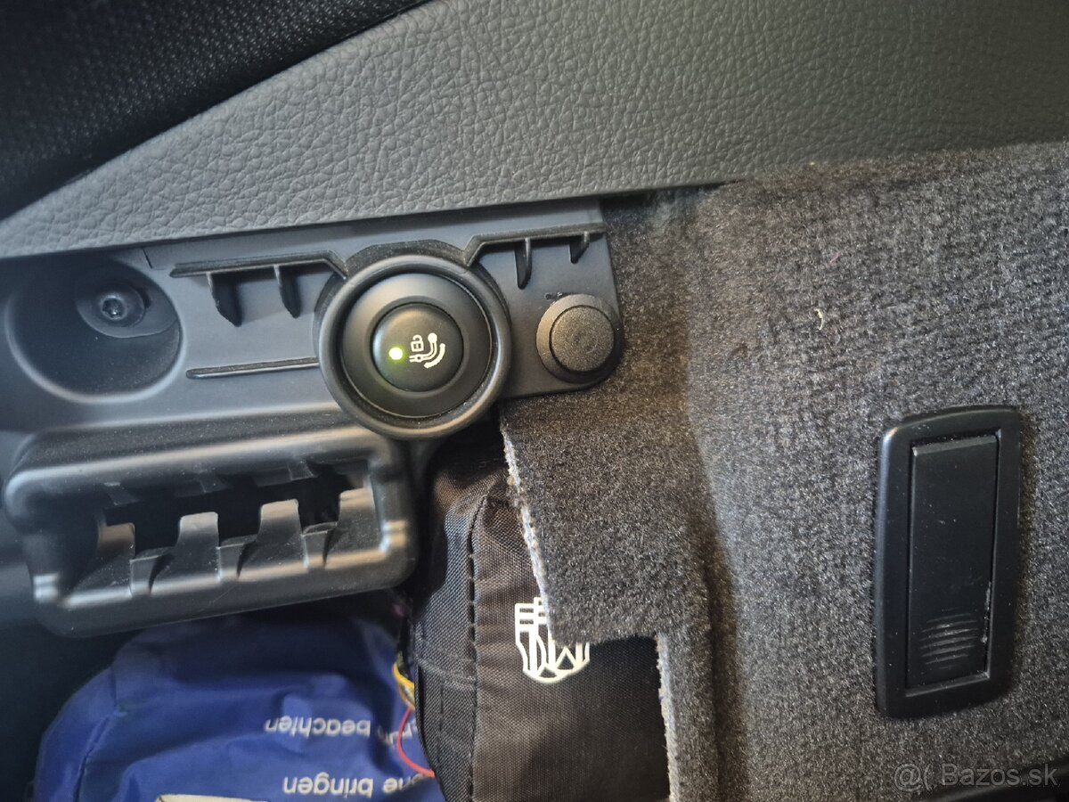 Bmw f31 330d RWD 2018 LCi - 9