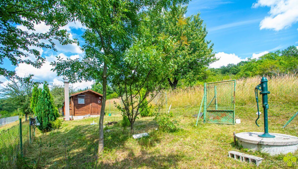 Záhradná chatka Dlžín 1000 m2 - 9