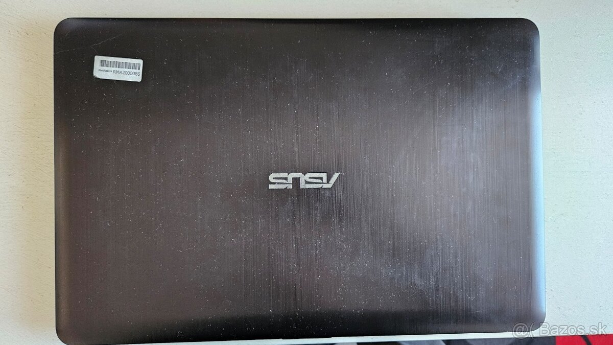 Starší notebook Asus 541 - funkčný, dobrá batéria - 9