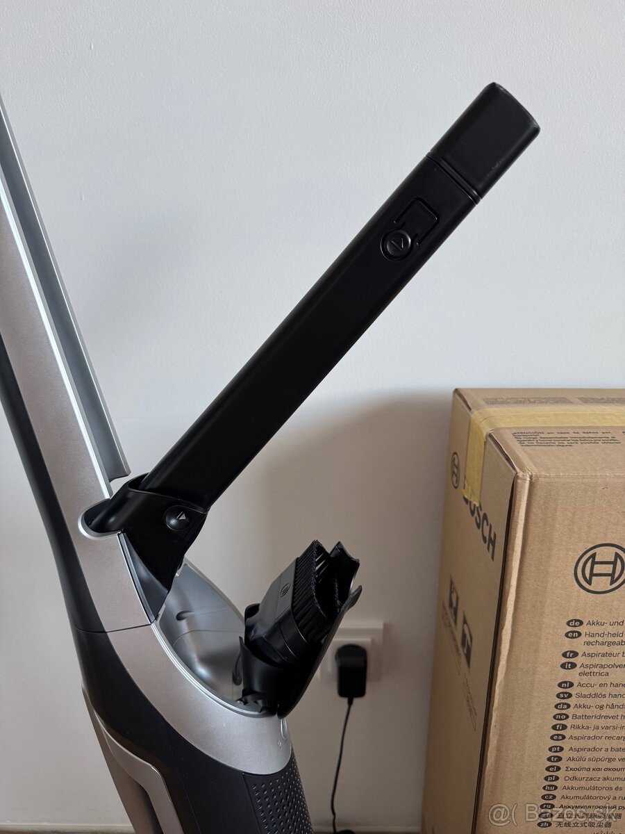 Tyčový aku vysávač 2v1 BOSCH BCH3K2801 - 9