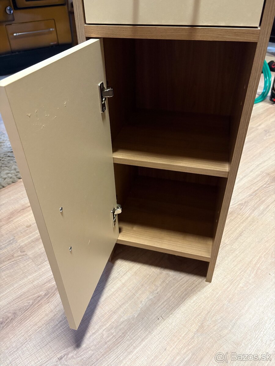Stojatá skriňa - 9