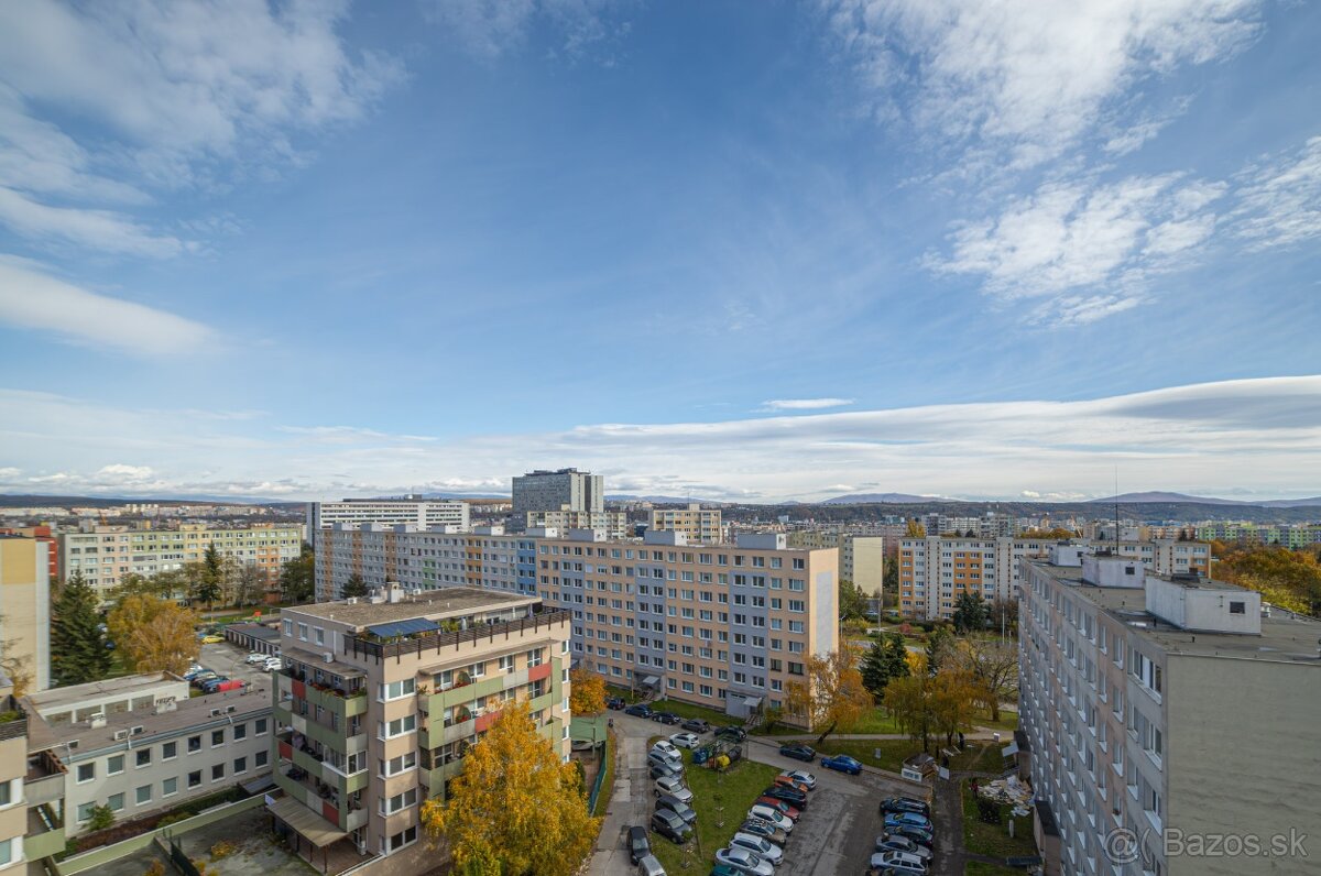 Komplet zariadený byt pri Novej nemocnici–výhľad a lokalita - 9