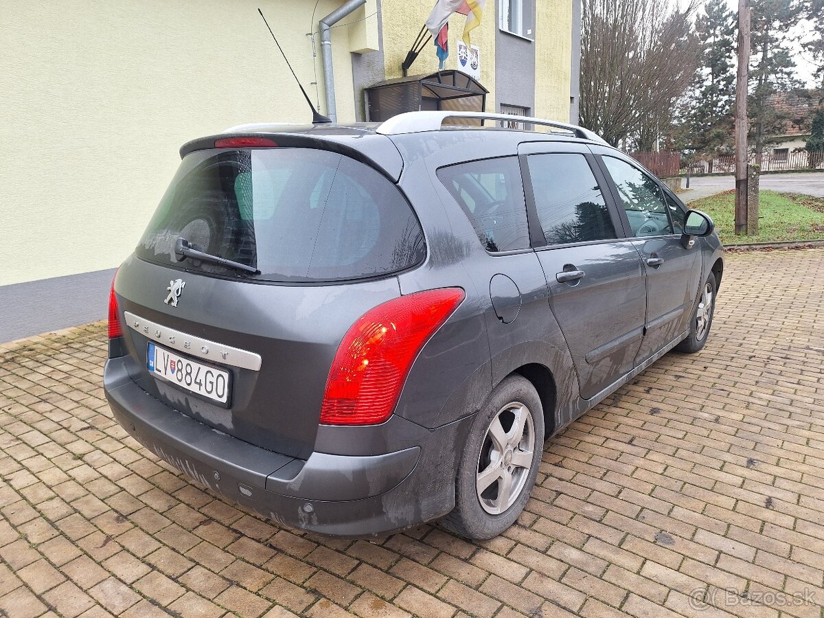 PEUGEOT 308 SW 1,6 BENZÍN AUTOMAT NOVÁ STK,EK 12/2027 - 9