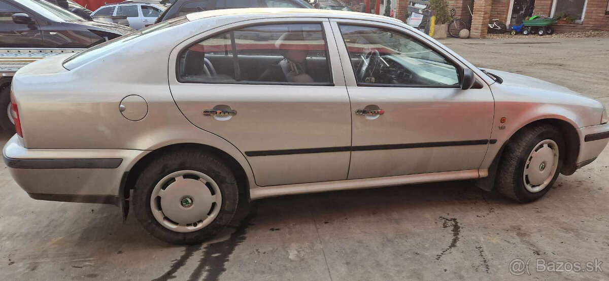 Škoda Octavia 1,6i 55kw - 9