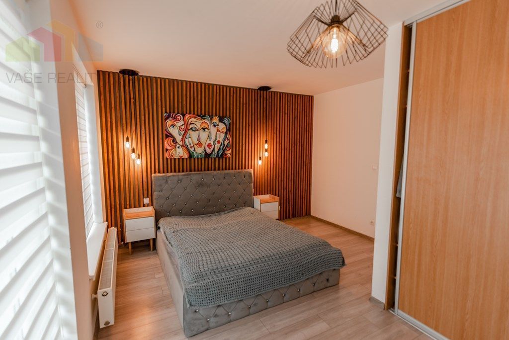 Na predaj luxusný 2-izbový byt s dvoma balkónmi, garážou a v - 9