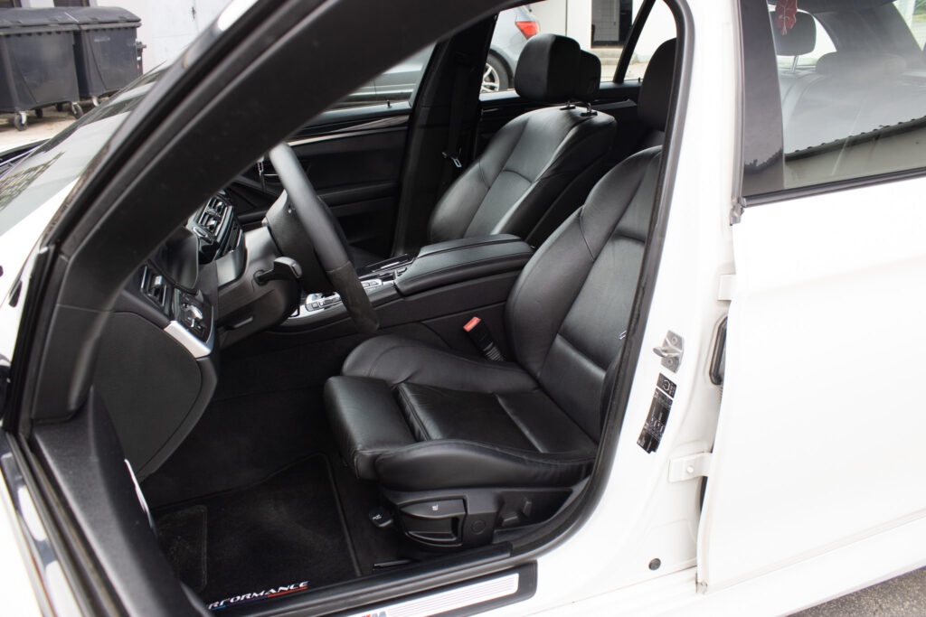 BMW 535d Touring z roku 2012 - 9