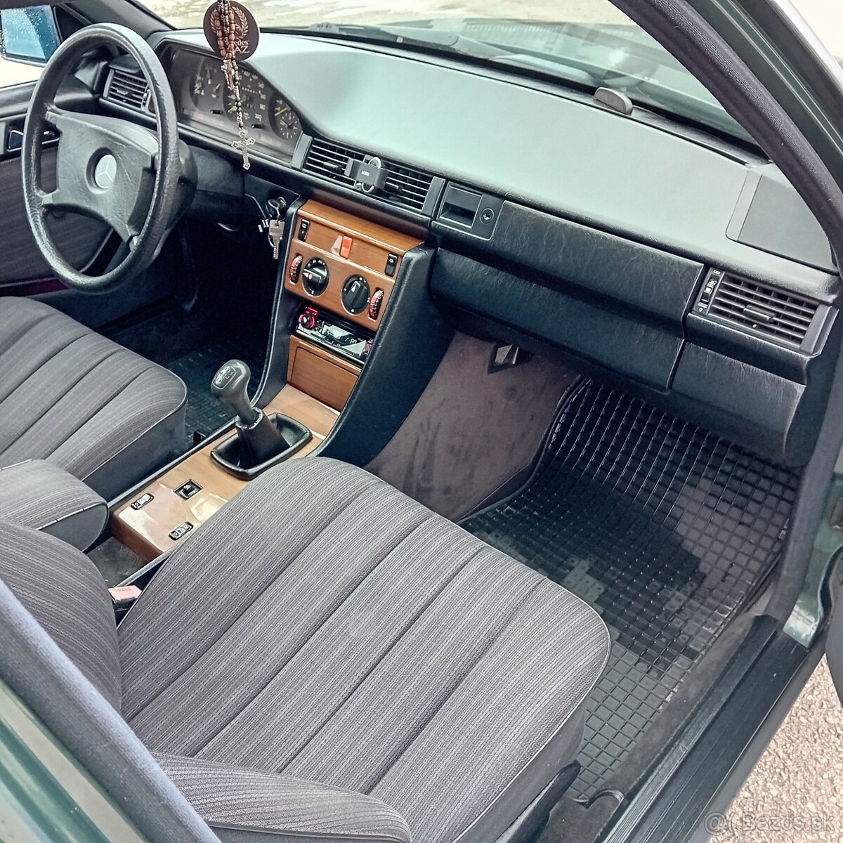 Mercedes-Benz w124 250d - 9