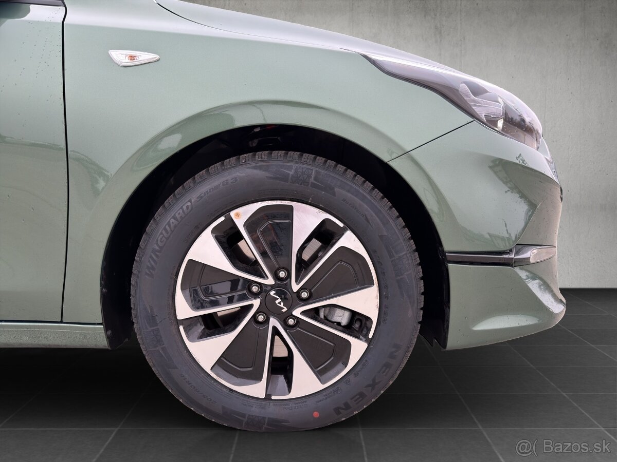 Kia Ceed SW 1.5 T-GDi Silver A/T - 9