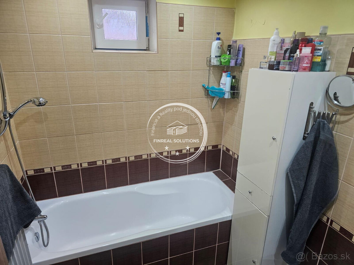 Predám 5 izb. rodinný dom Pruské - 9