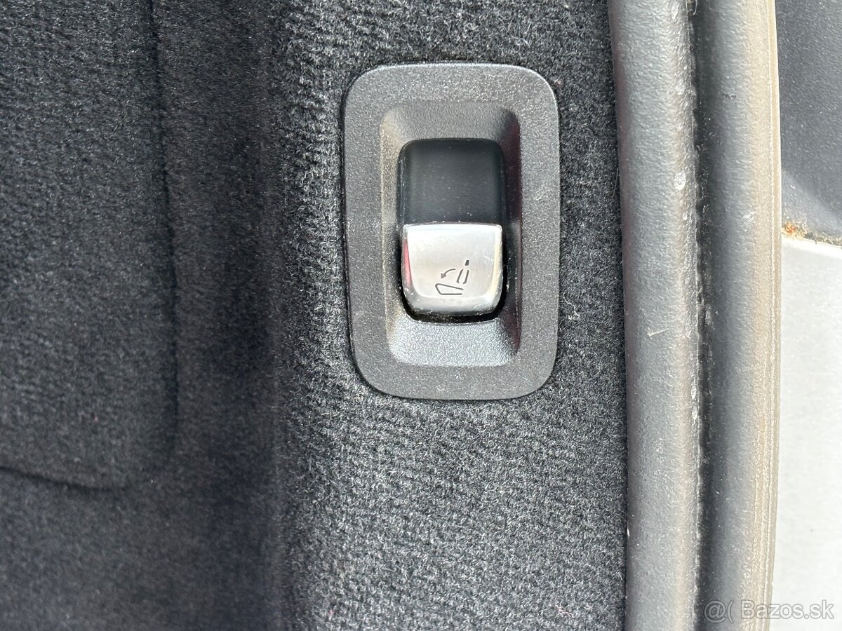 Mercedes-Benz C200 w205 AMG Night Packet - 9