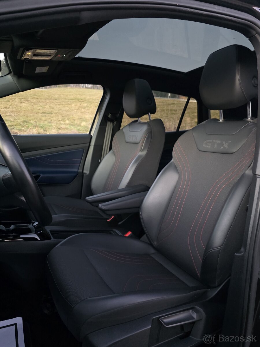 Volkswagen ID4 GTX 4x4 220kw 82kWh Panorama Ťažné Matrix - 9