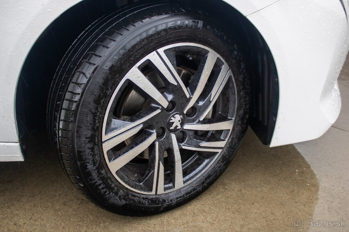 Peugeot 208 1.2 PureTech 100 Allure - 9