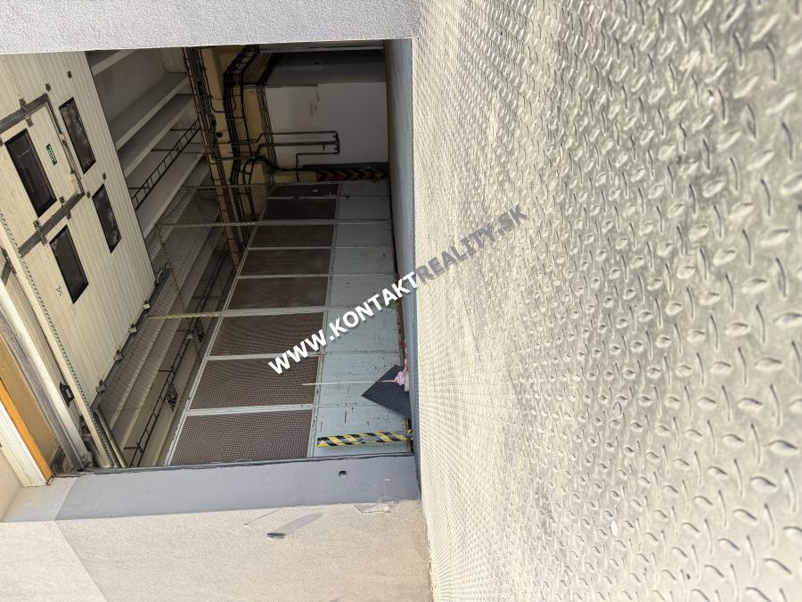 Skladový - výrobný priestor 234 m2, ul. Rastislavova, Juh - 9