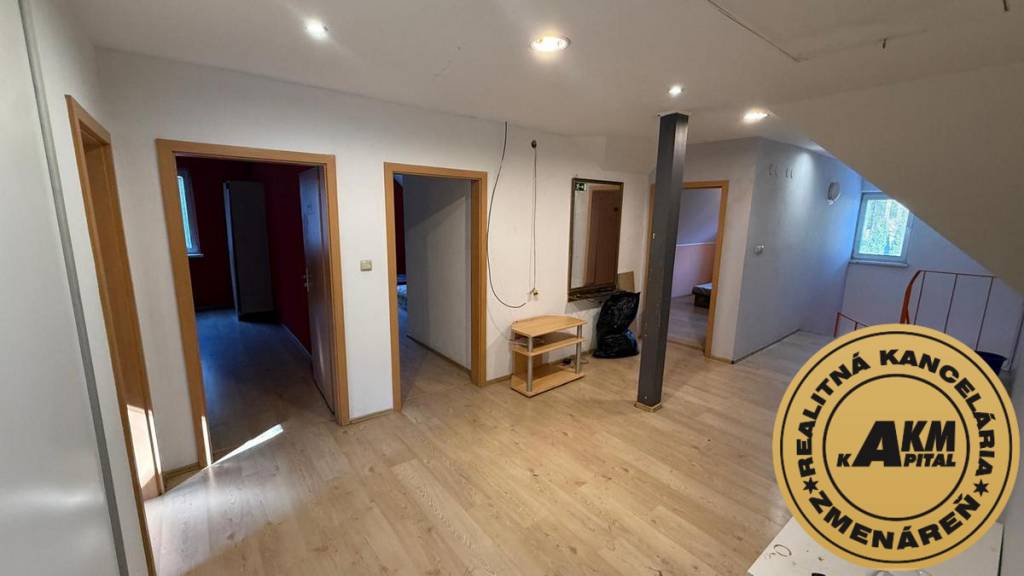 Multifunkčný objekt 2104 m² na predaj, obec Píla, pri diaľ - 9