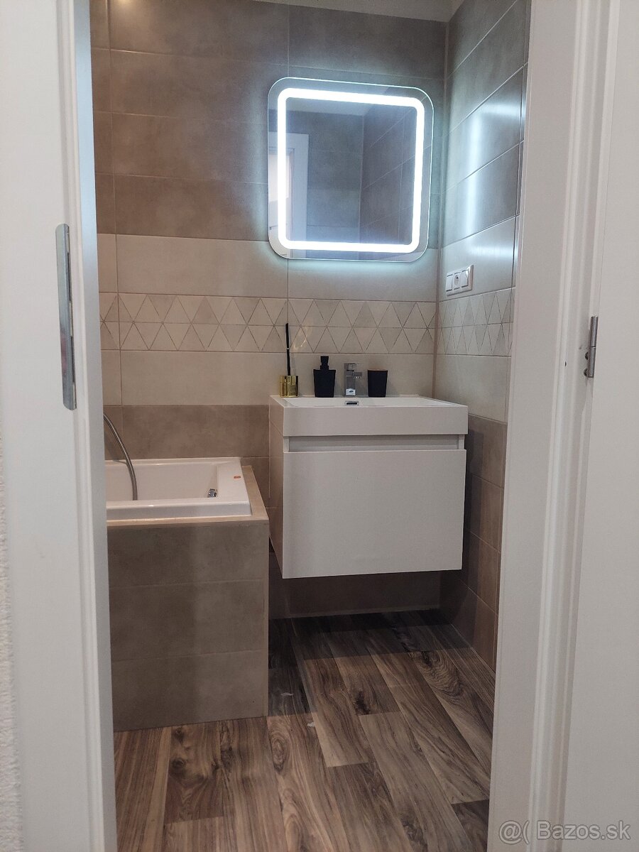 Predám 2 izb. byt s balkónom - 9