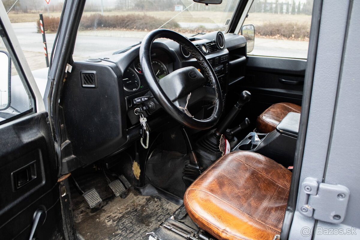 Land Rover Defender 110 SW, 90kW, (2007) - 9