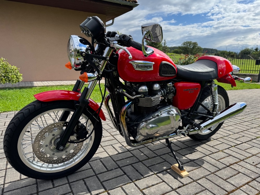Triumph Thruxton 900 - 9
