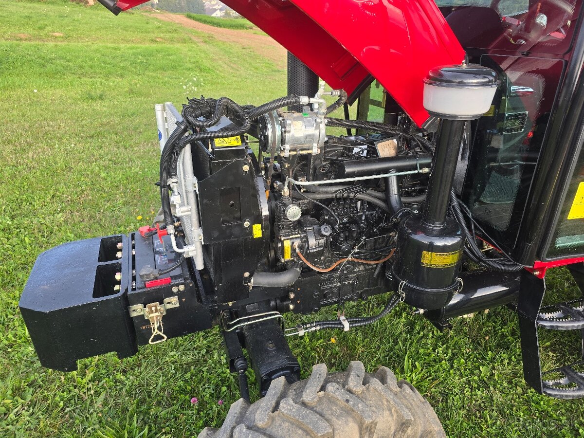 60-koňový traktor s klimatizovanou kabínou - 9