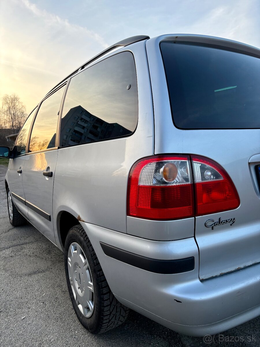 Ford Galaxy 7-miestne - 9