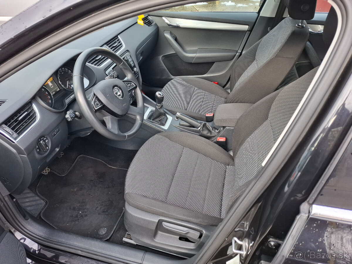 ŠKODA OCTAVIA COMBI 1,6 TDi r.v. 2014 - 9