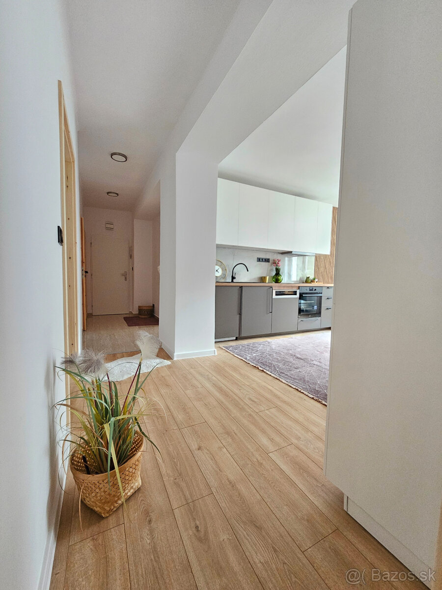 >>>>TEHLA - 4 x spálňa - 5-izbový byt - predaj - Štrkovec - 9